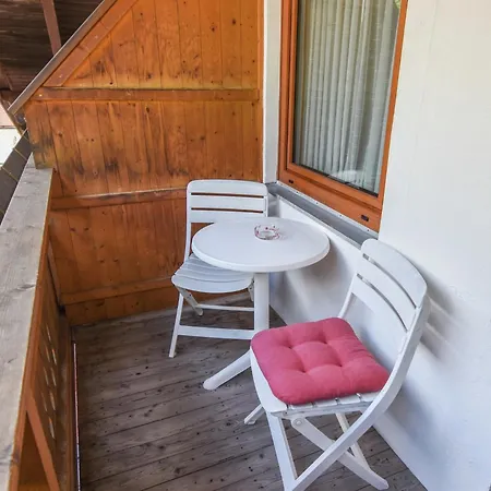 Pleasant In With Swimming Pool Apartamento *