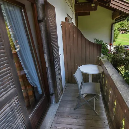 Apartamento Pleasant In With Swimming Pool Ruhpolding