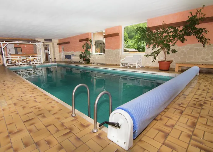 Pleasant In With Swimming Pool *