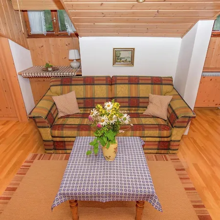 Apartman Pleasant In With Swimming Pool