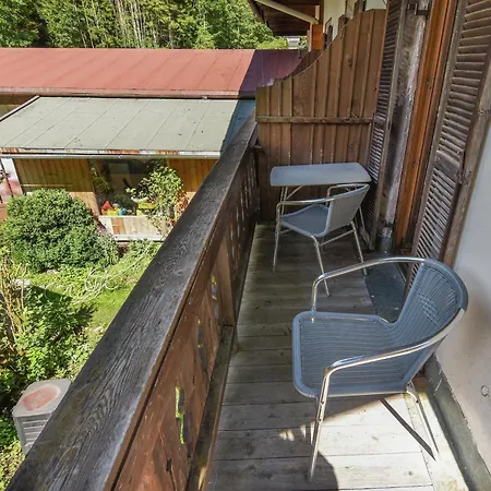 Pleasant In With Swimming Pool Apartman