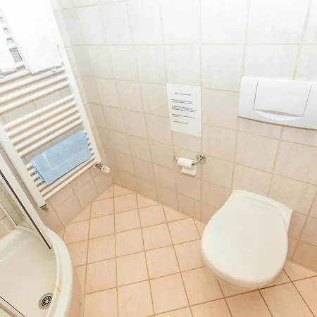 Pleasant In With Swimming Pool Apartment *